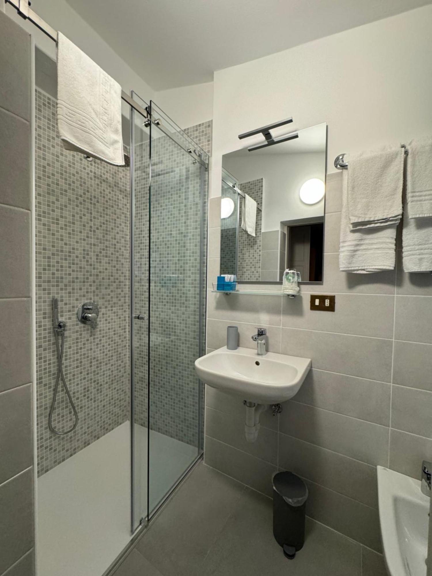 B&B Michelina Кастильоне-д'Интельви Экстерьер фото